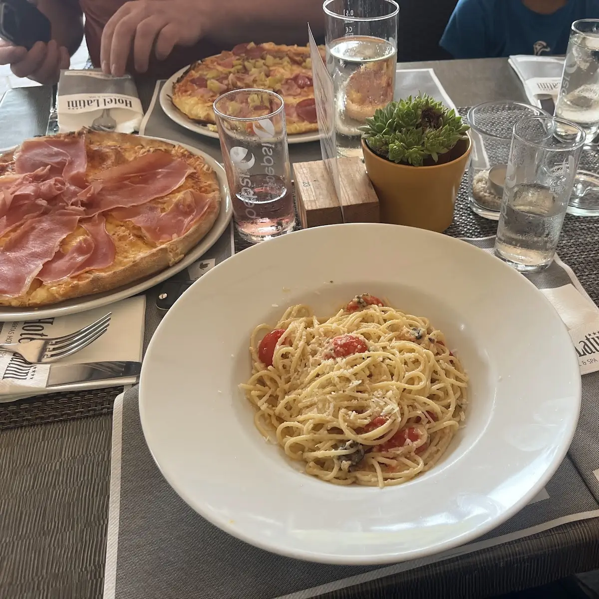 Essen und Trinken photo 3