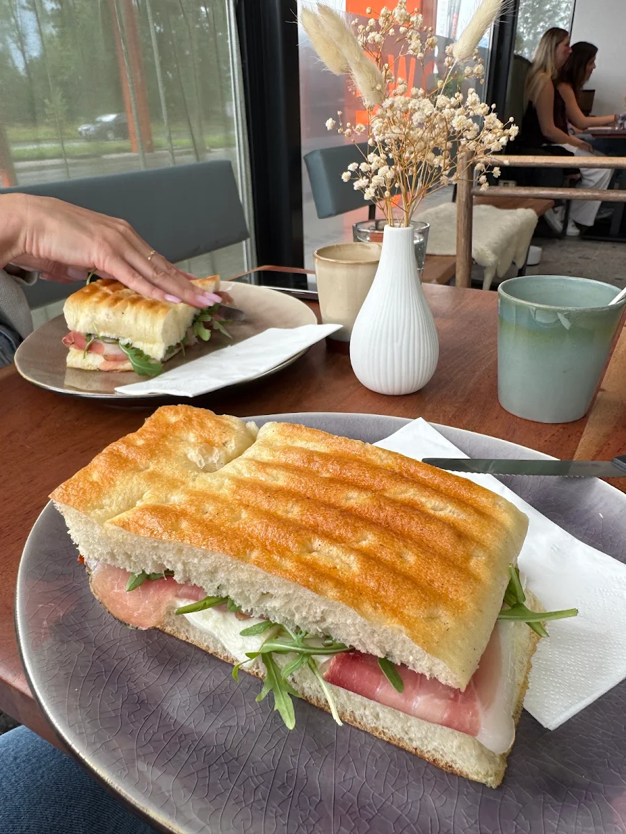 Essen und Trinken photo 2