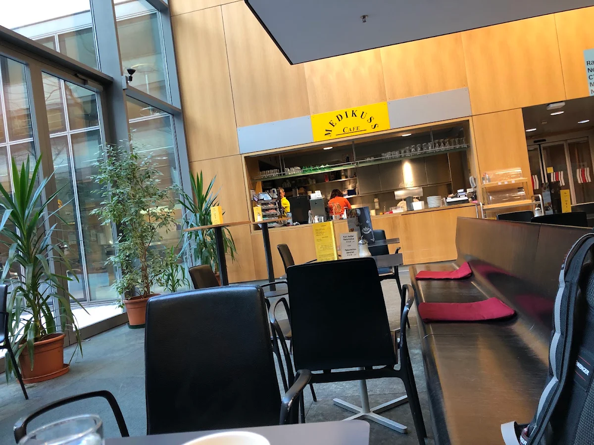 Cafe Medikuss (MZA Lounge) Titelbild