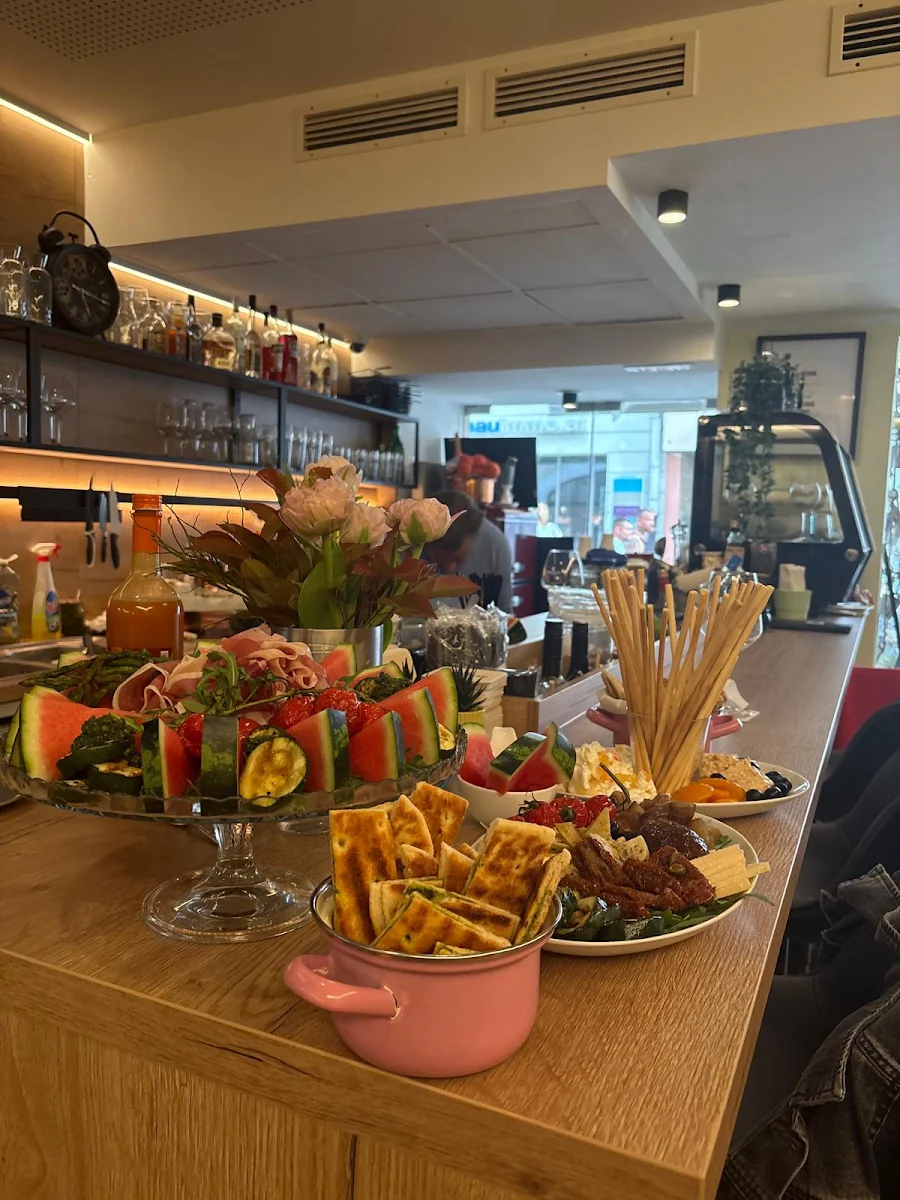 Essen und Trinken photo 3