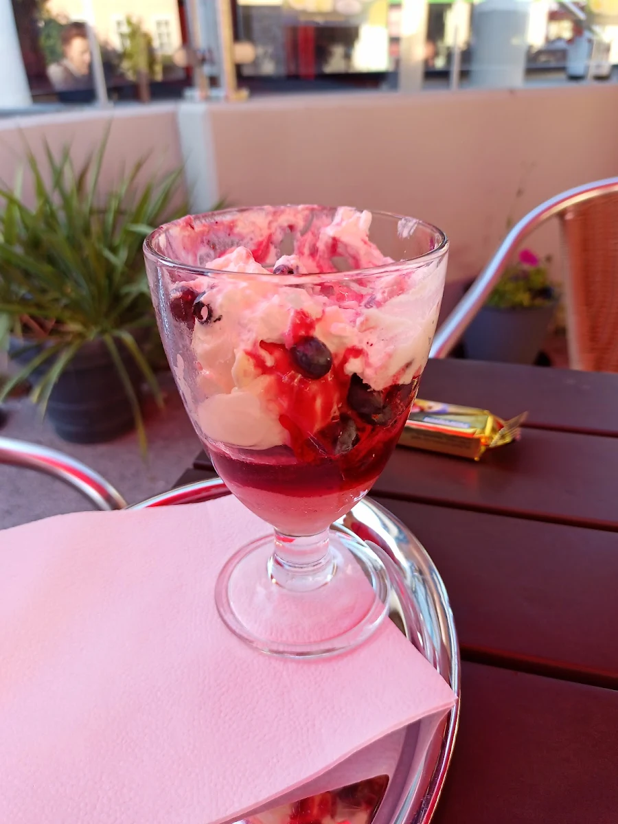 Essen und Trinken photo 1