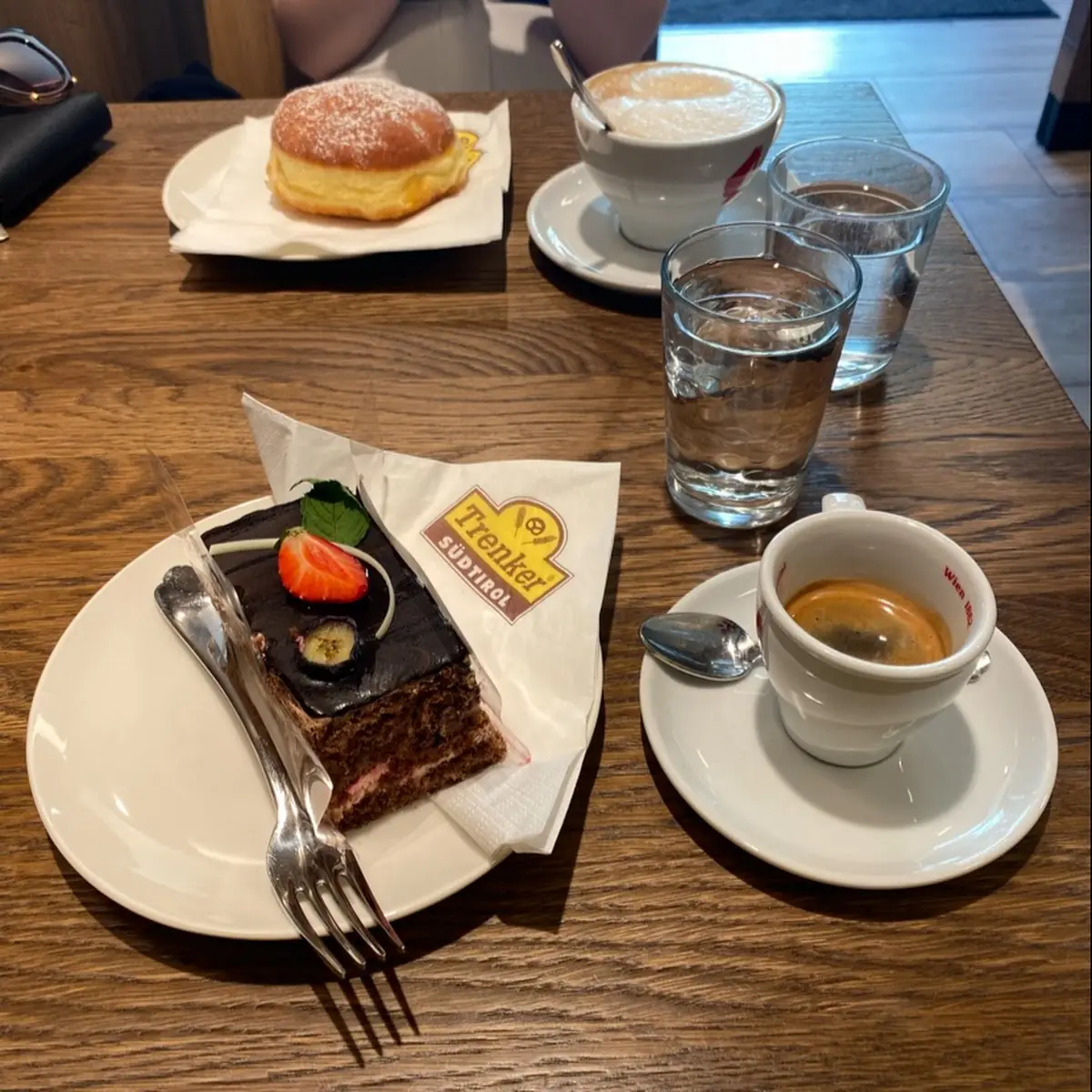 Essen und Trinken photo 1
