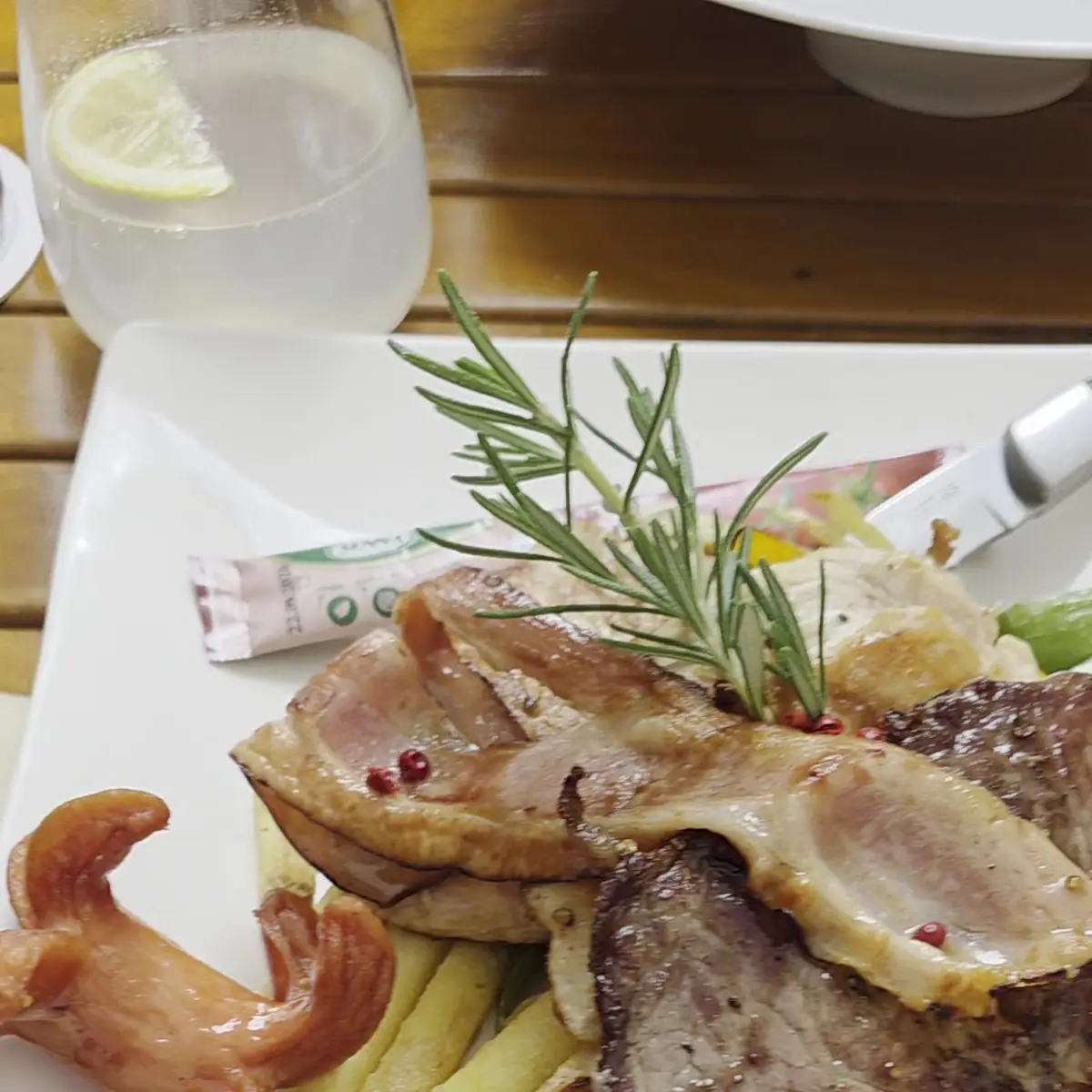 Essen und Trinken photo 2