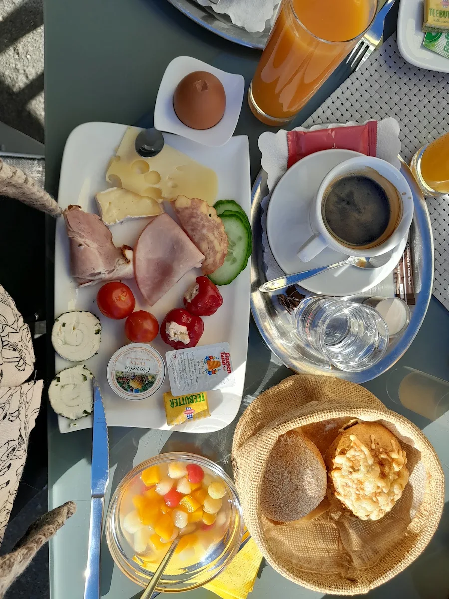 Essen und Trinken photo 1