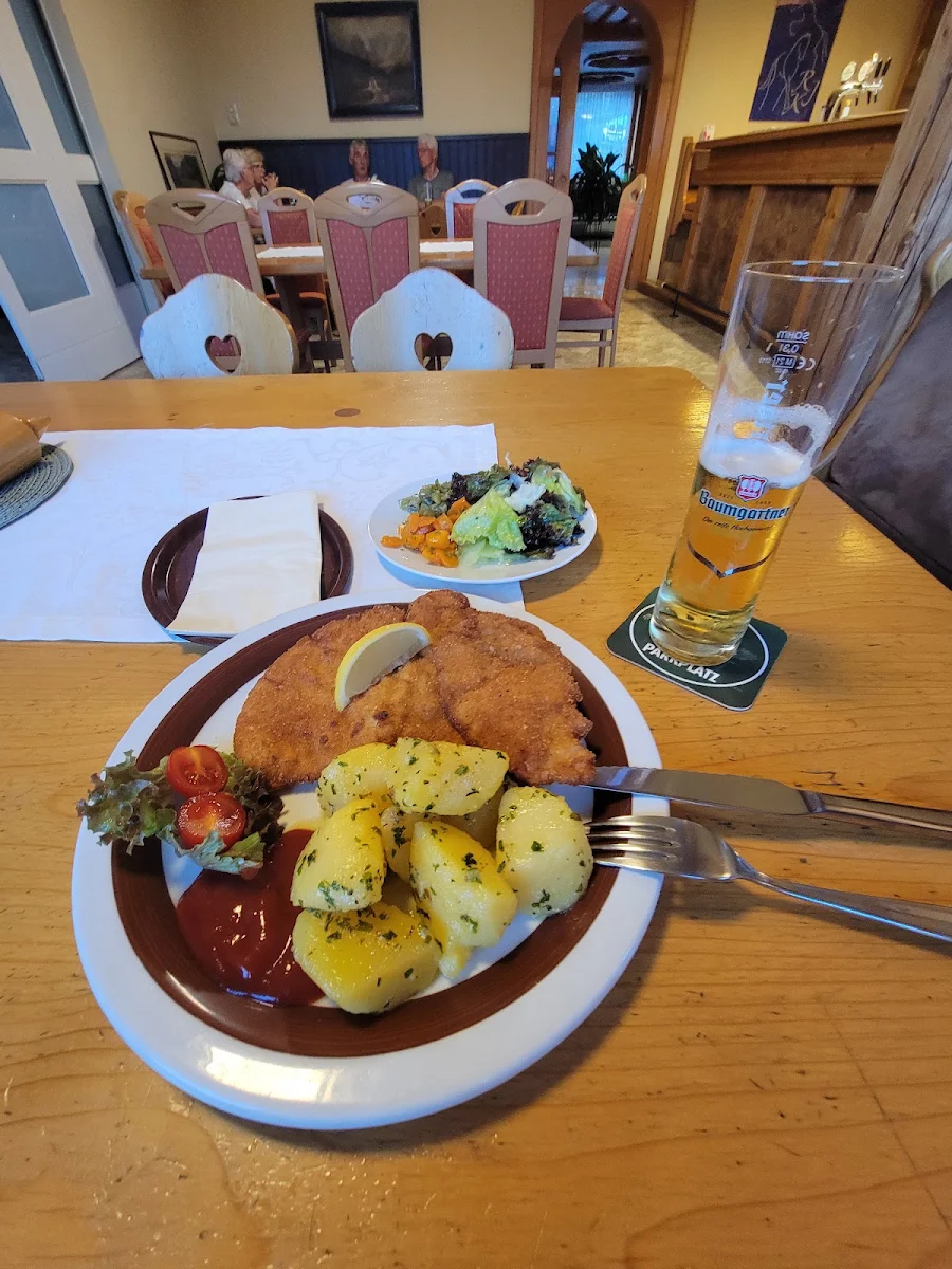 Gasthaus + Reitstall Jäger Titelbild