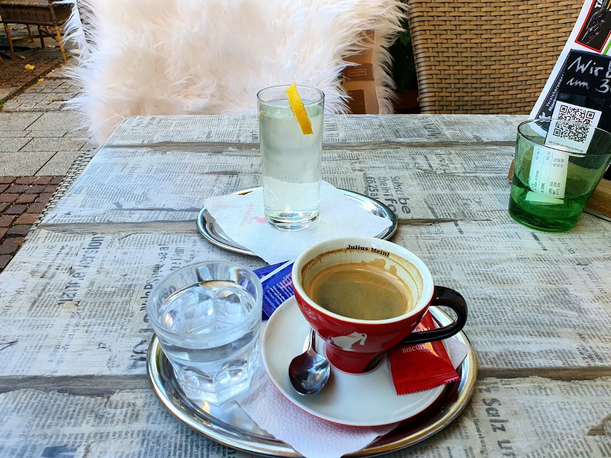 Essen und Trinken photo 1