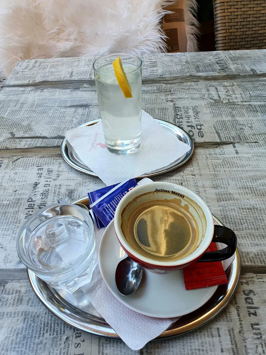 Essen und Trinken photo 6