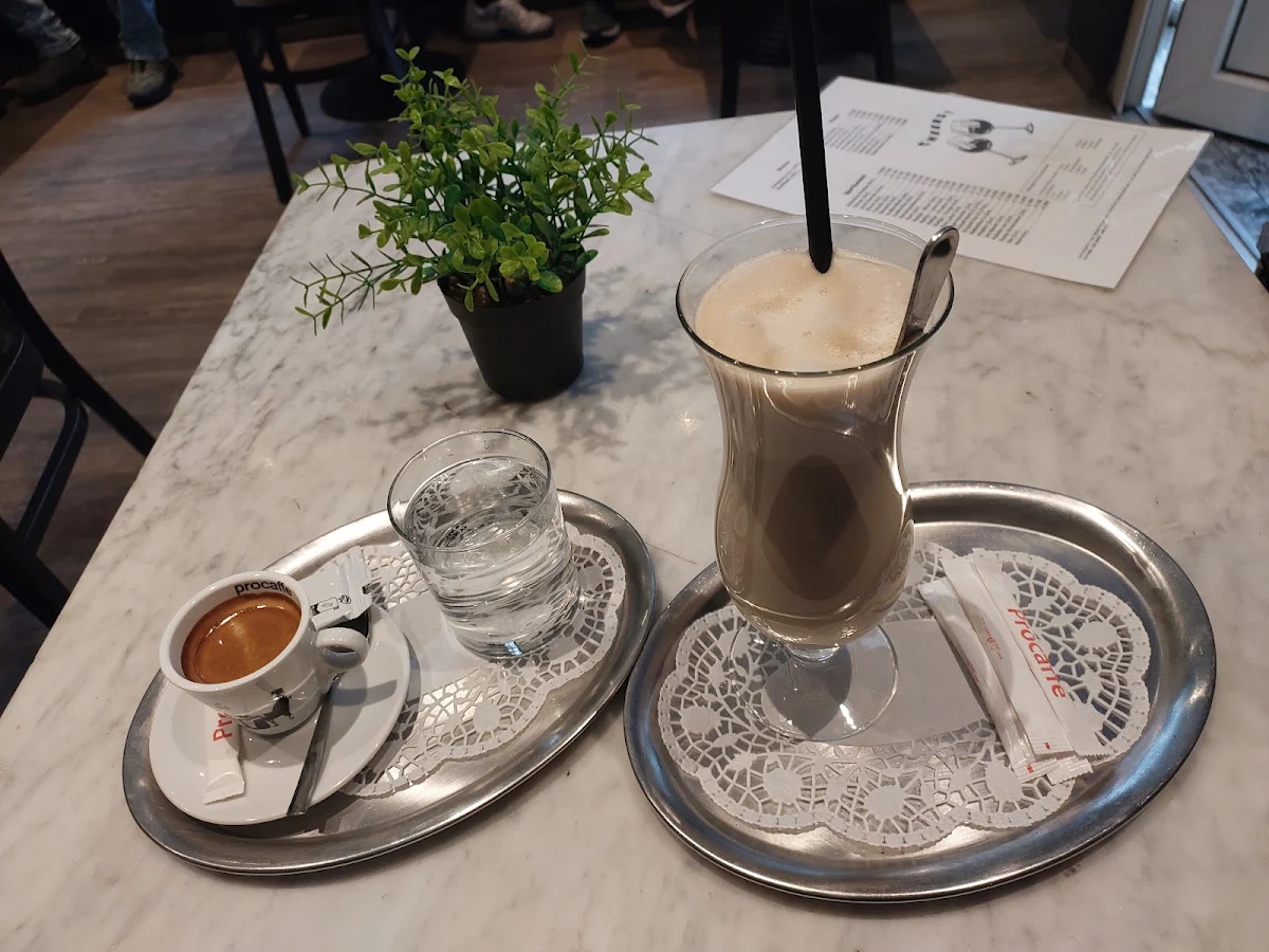 Essen und Trinken photo 3