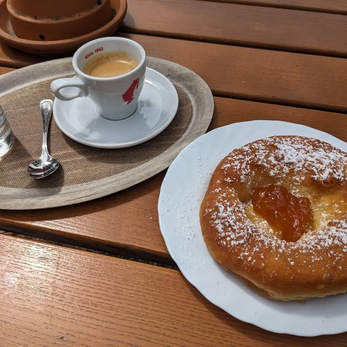 Essen und Trinken photo 2