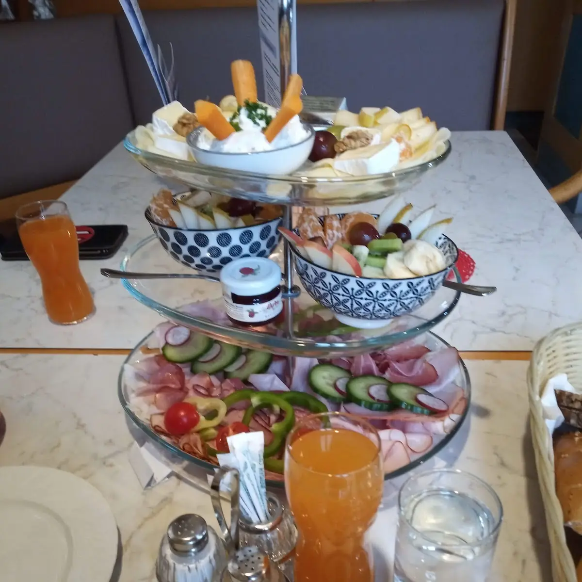 Essen und Trinken photo 2