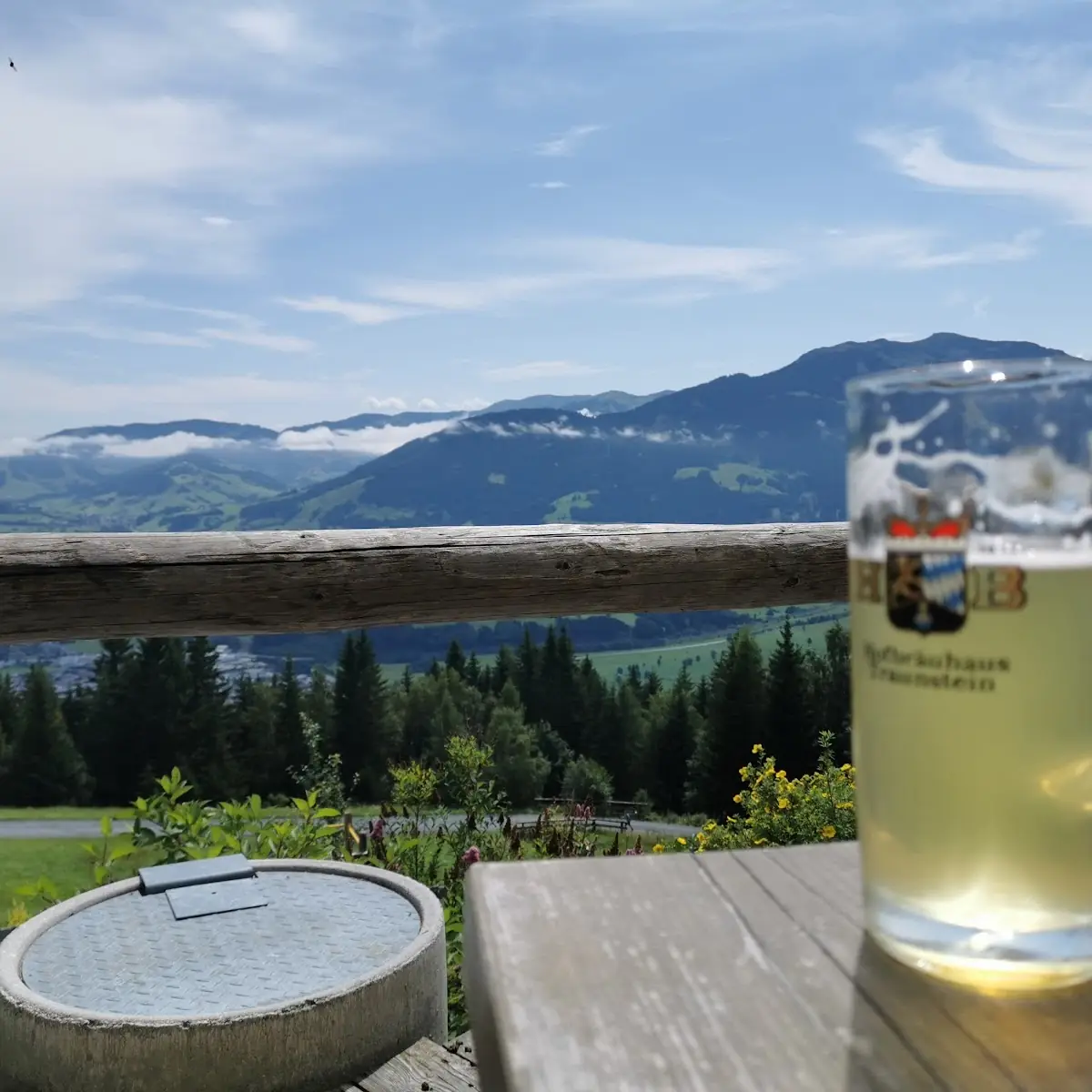 Essen und Trinken, Berggasthof Huggenberg