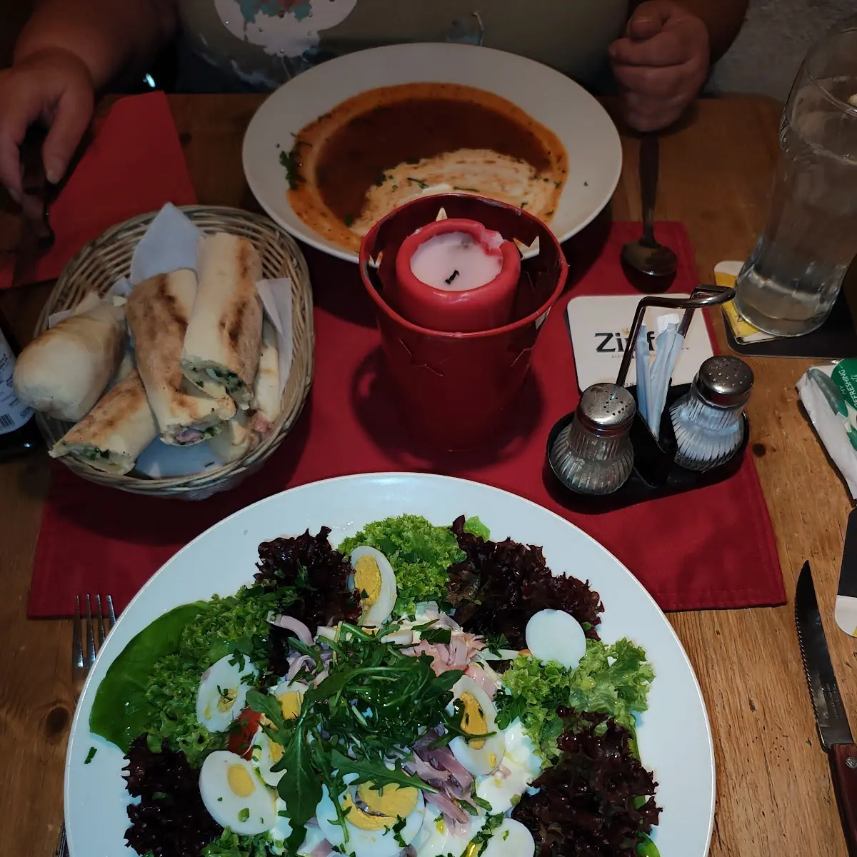 Essen und Trinken photo 2