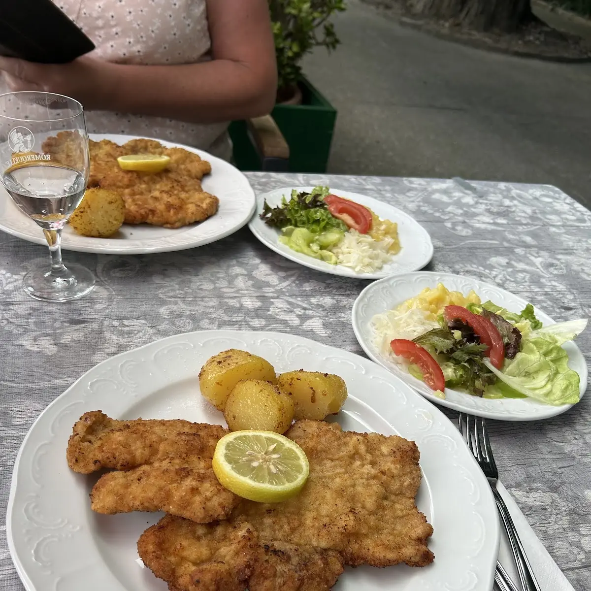 Essen und Trinken photo 2