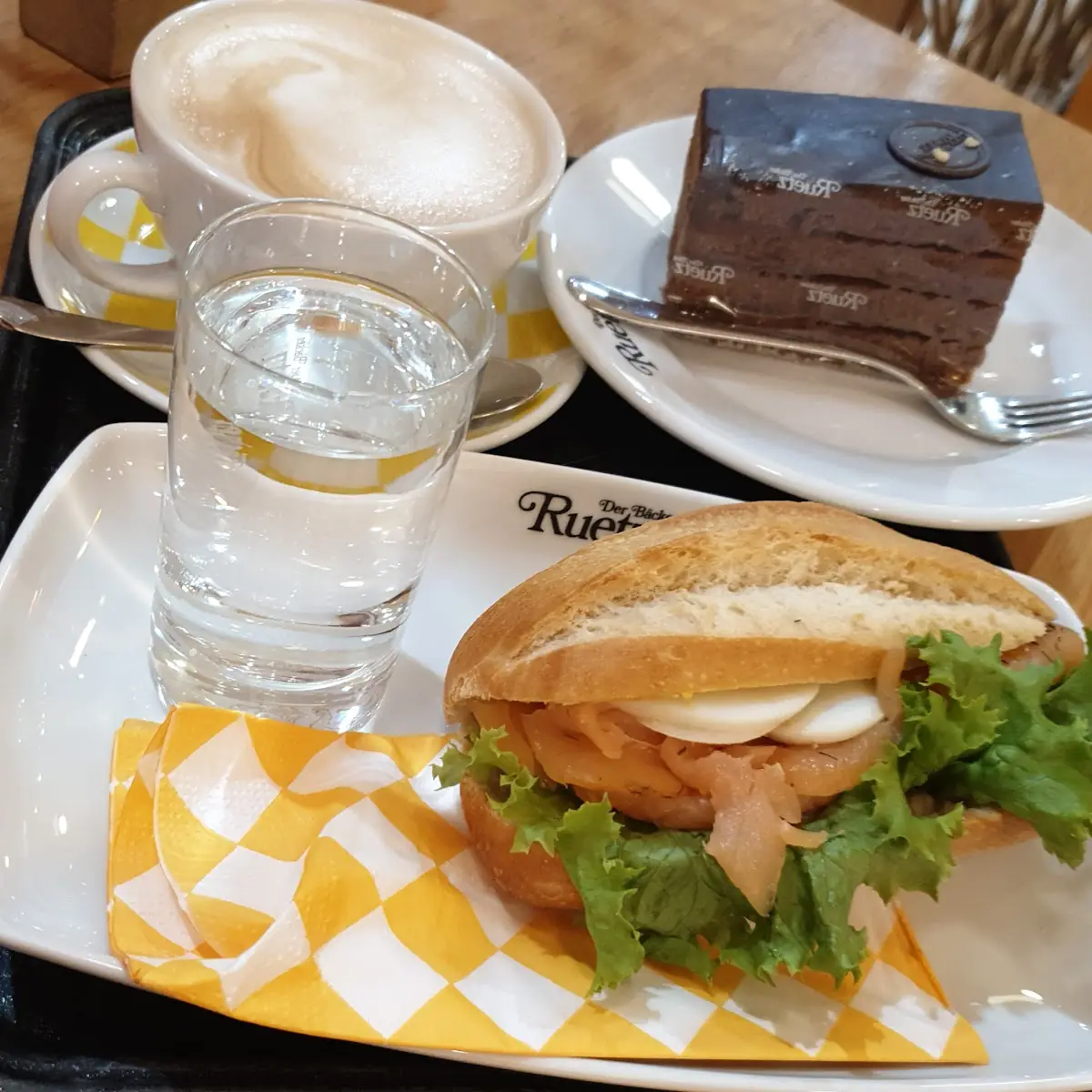 Essen und Trinken photo 3