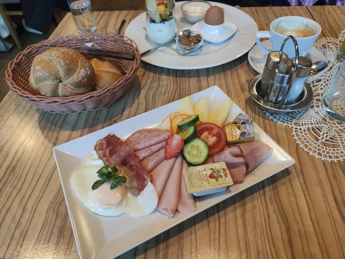 Essen und Trinken photo 2