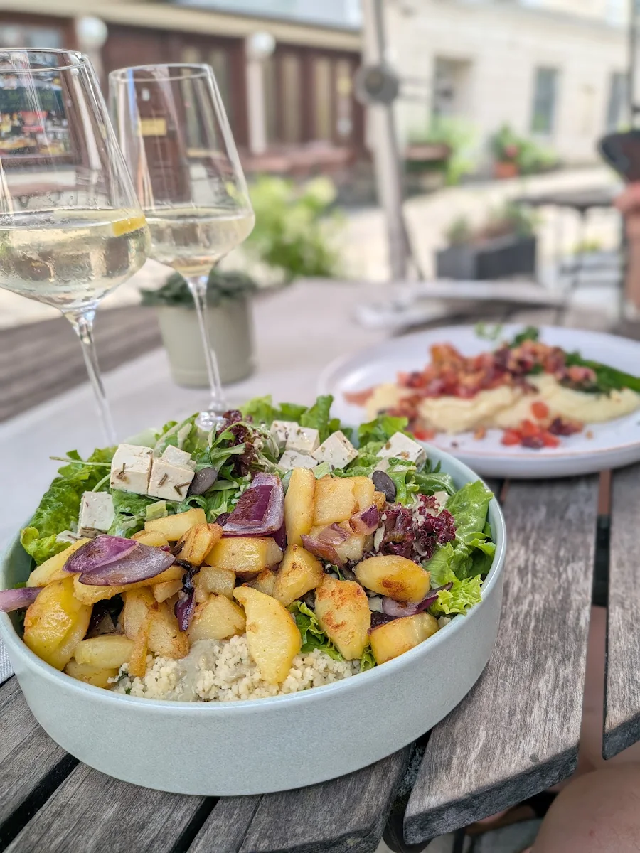 Essen und Trinken photo 3
