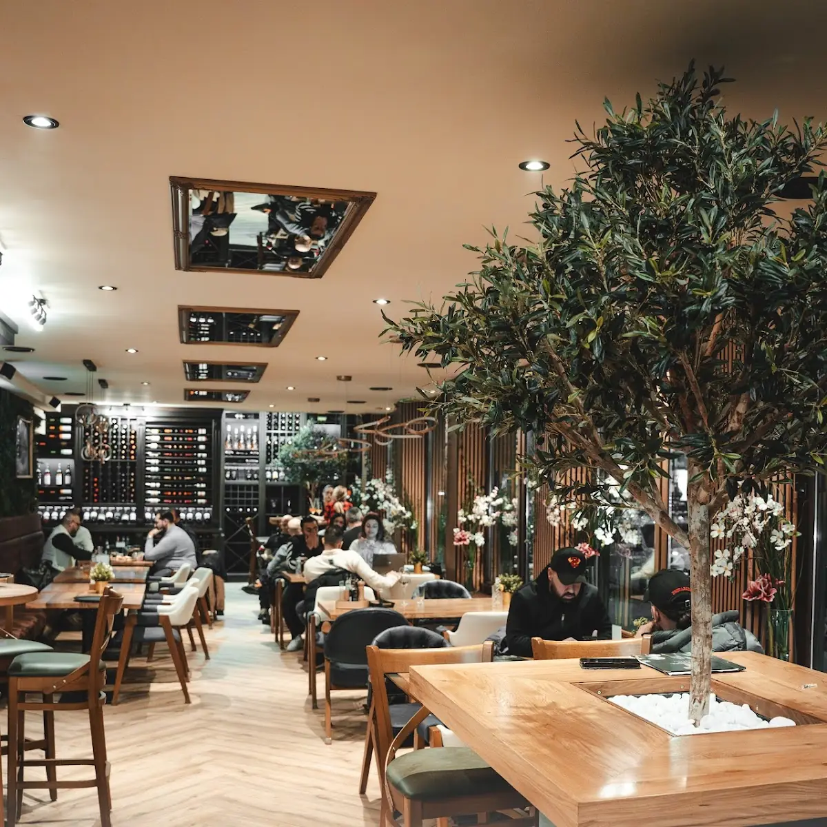 Atmosphäre, Terminal Wien
