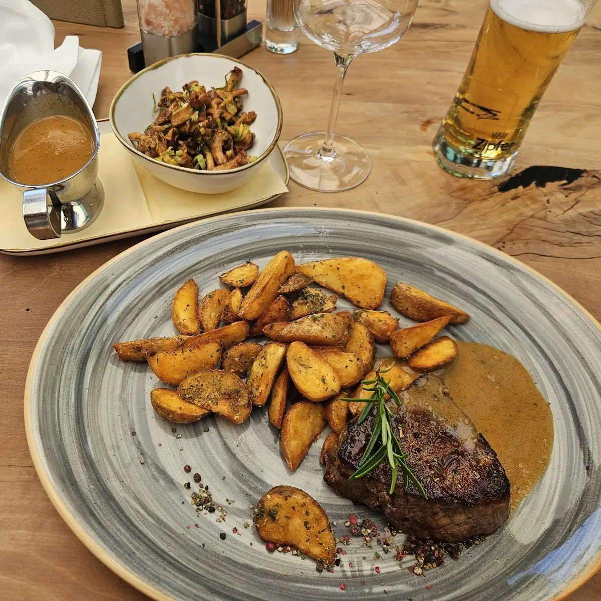 Essen und Trinken photo 4