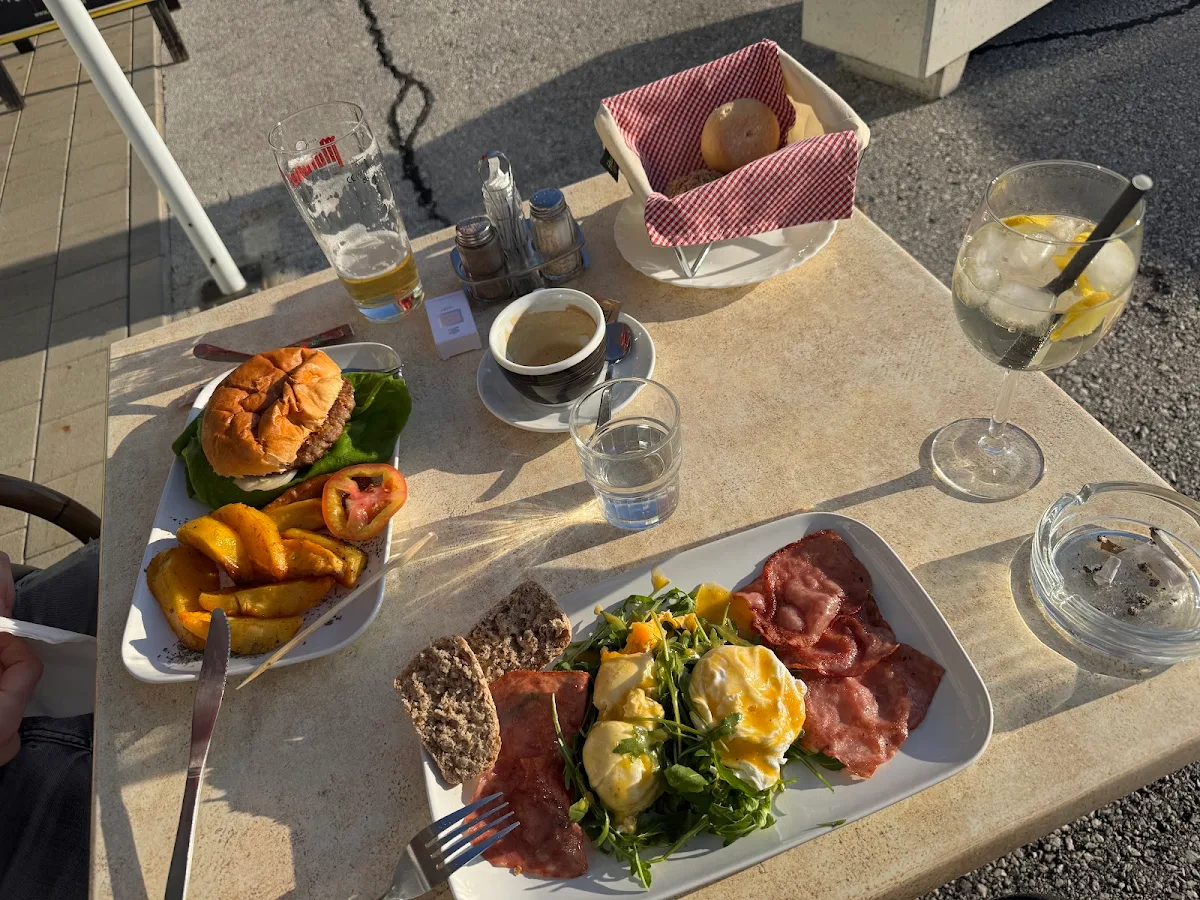 Essen und Trinken photo 2