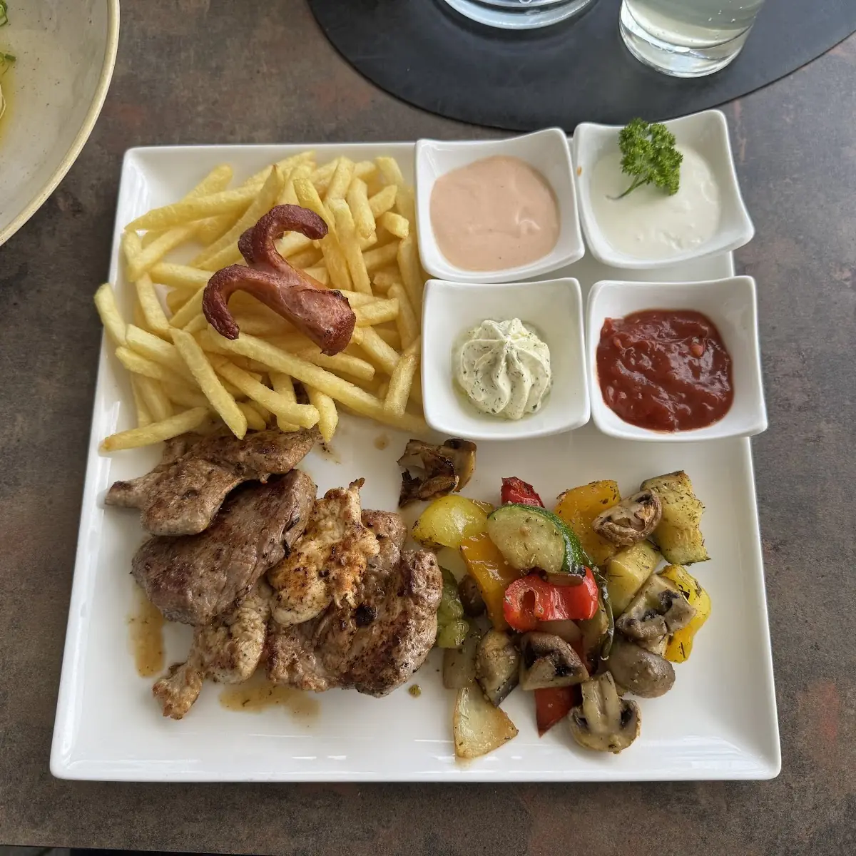 Essen und Trinken photo 1