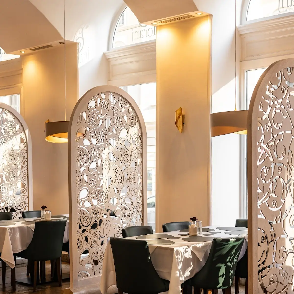 Toranj Restaurant Titelbild