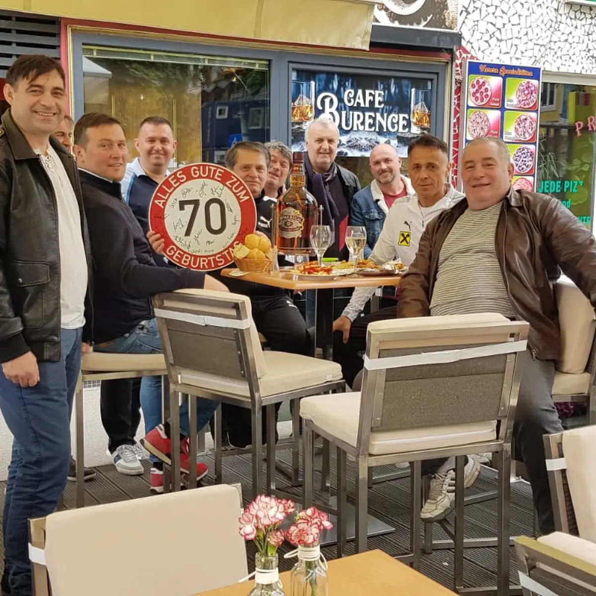 Café Burence Titelbild