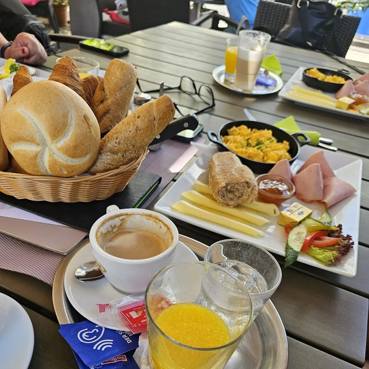 Essen und Trinken photo 2