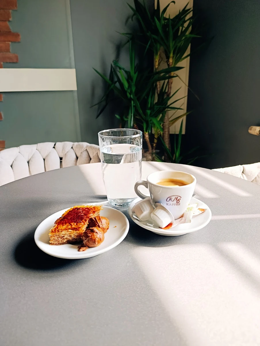 Essen und Trinken photo 3
