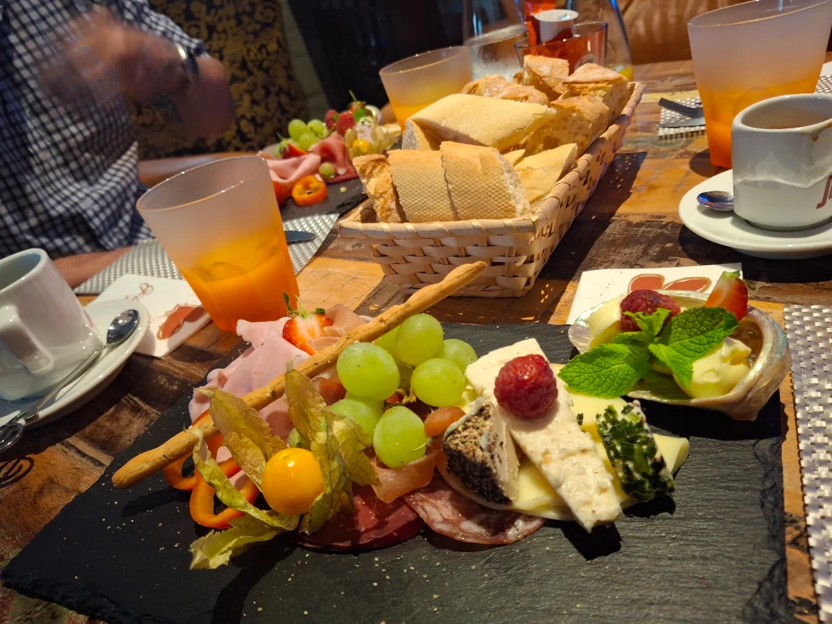 Essen und Trinken photo 2