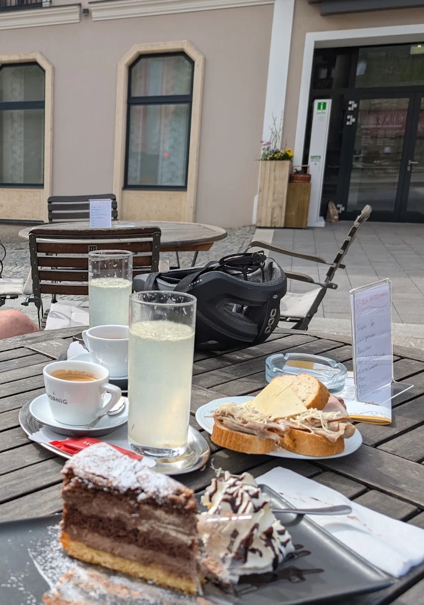 Essen und Trinken photo 3