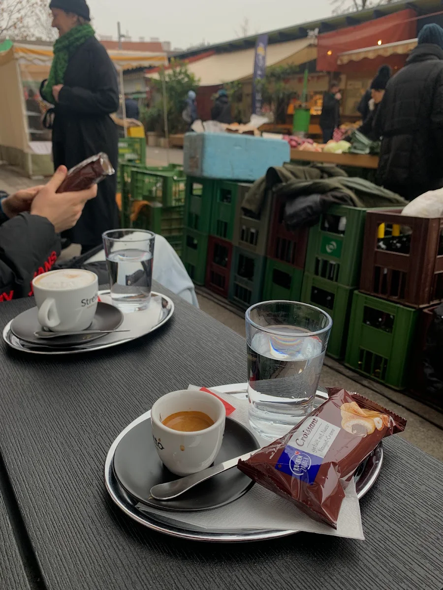 Essen und Trinken photo 2
