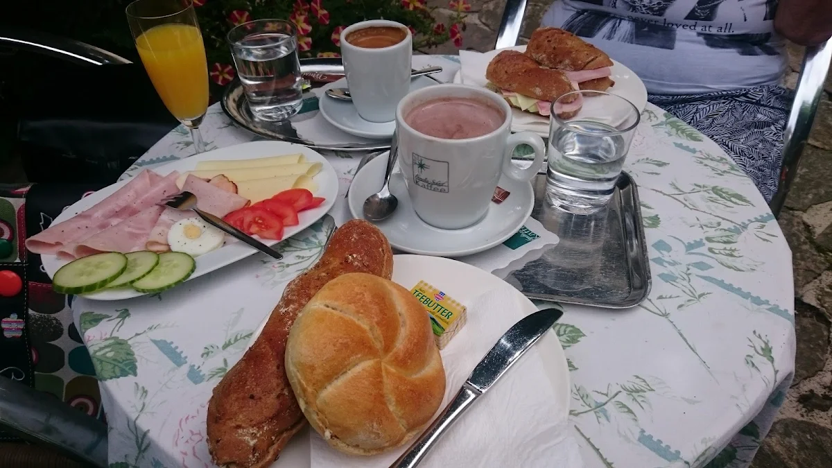 Essen und Trinken photo 2