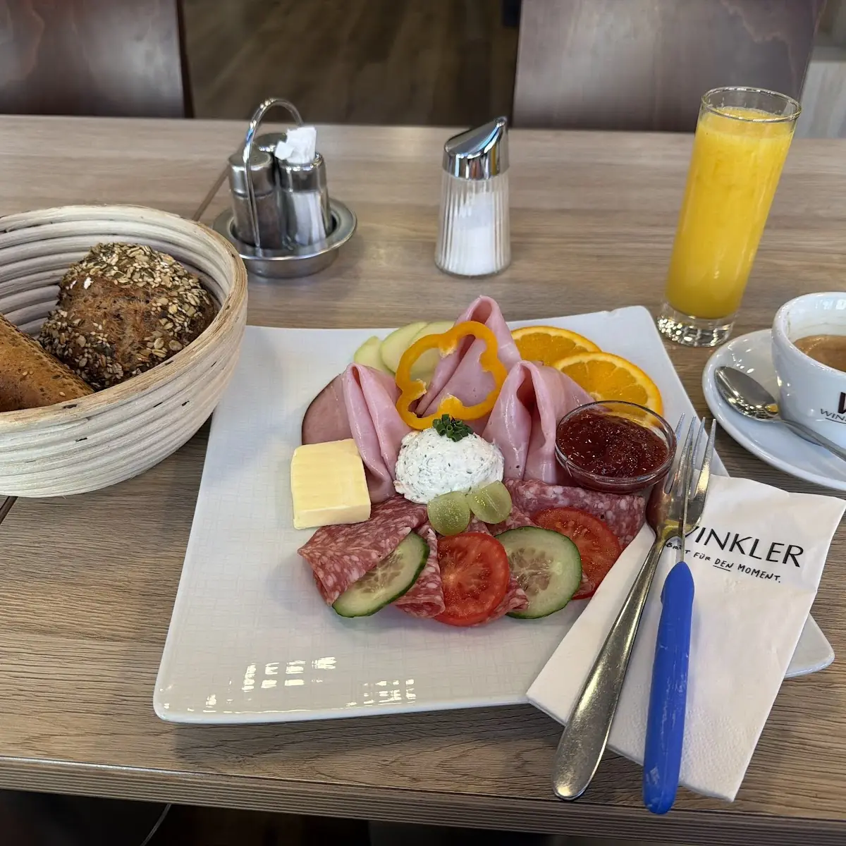 Essen und Trinken photo 2