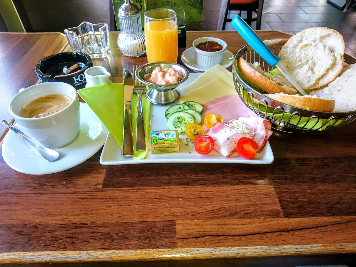 Essen und Trinken photo 1