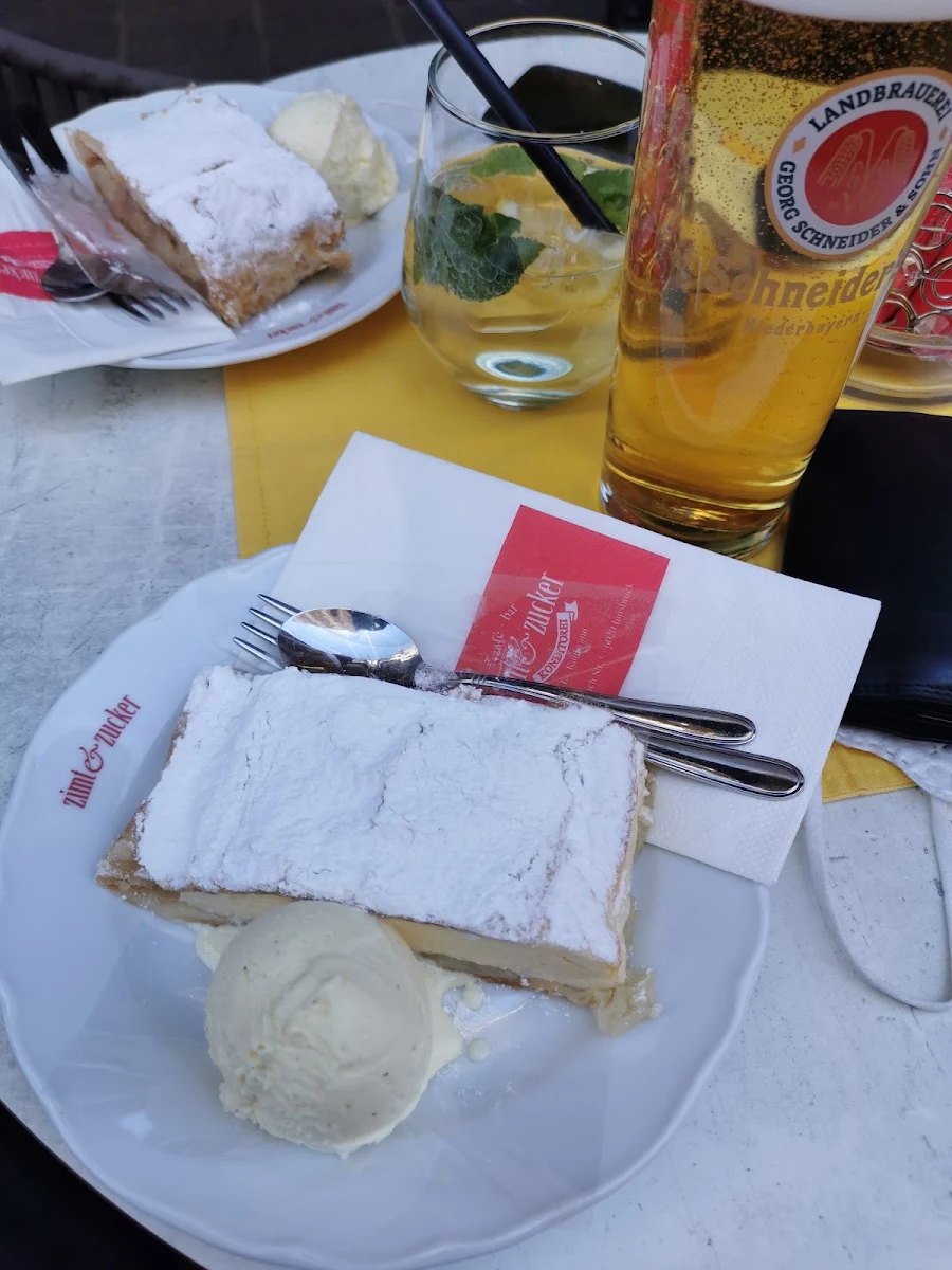 Topfenstrudel