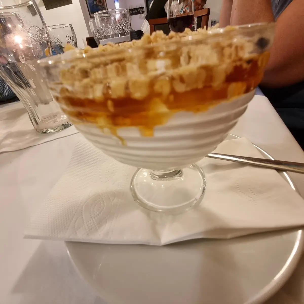 Naturjoghurt Mit Honig Und Nüssen