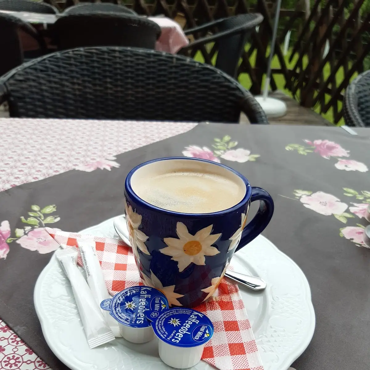 Ein Haferl Kaffee