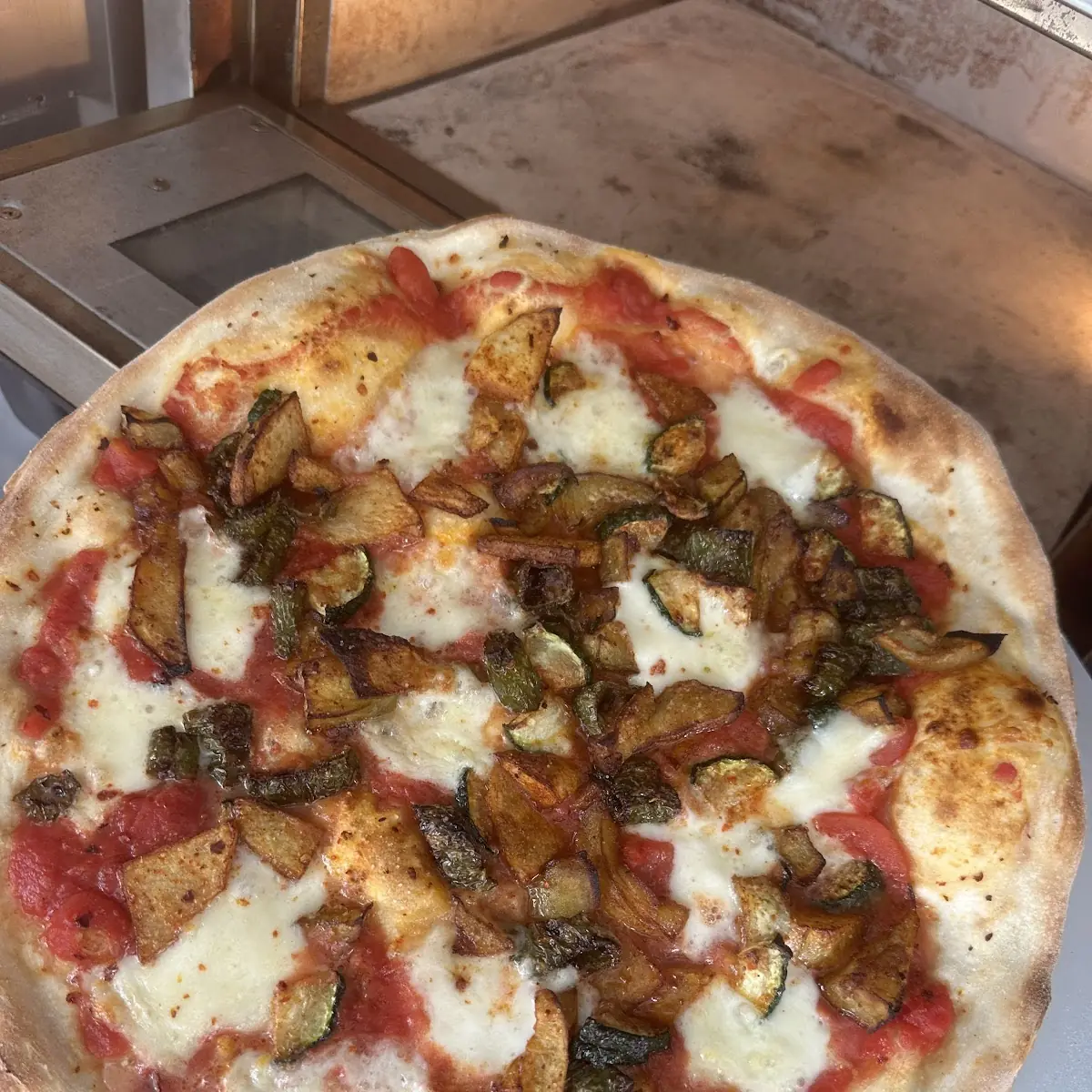Pizza Melanzani̇