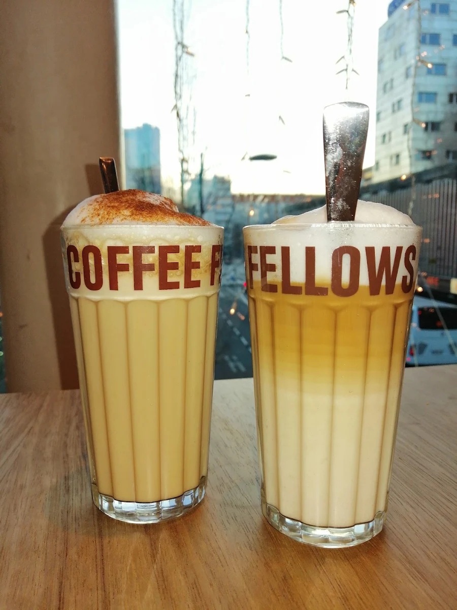 Cappuccino Und Chai Latte