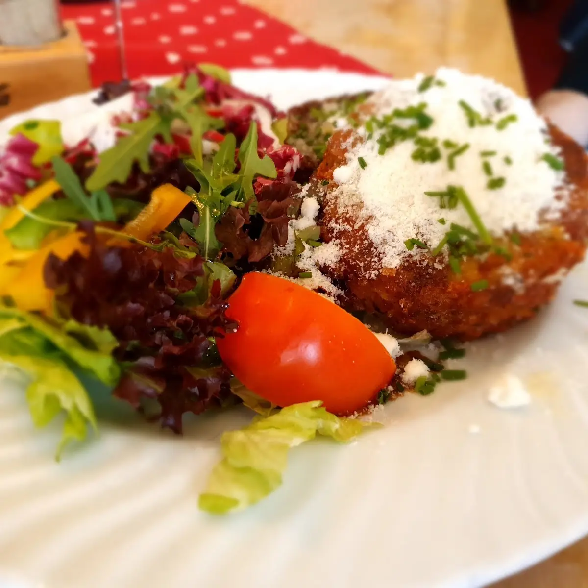 Kaspressknödel Mit Salat