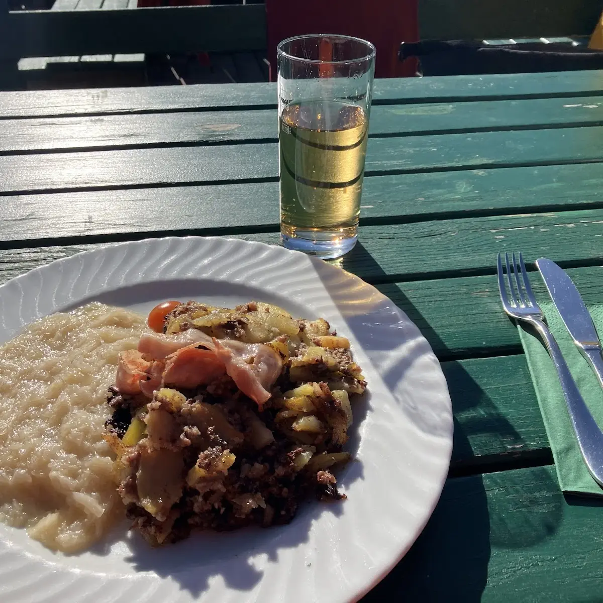Mit Sauerkraut