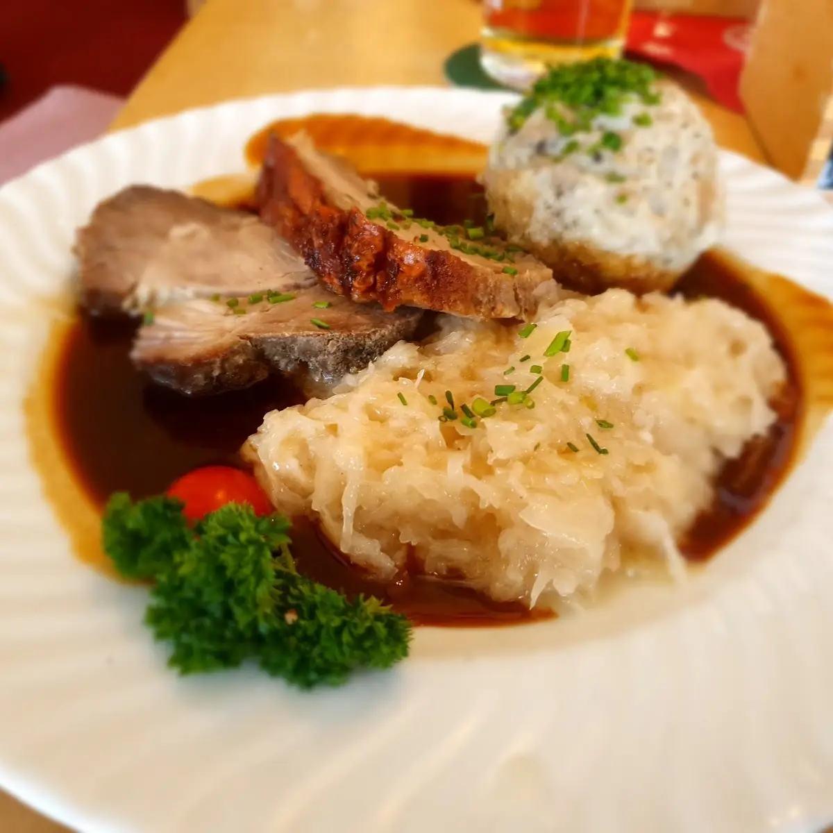 Schweinsbraten Mit Kraut