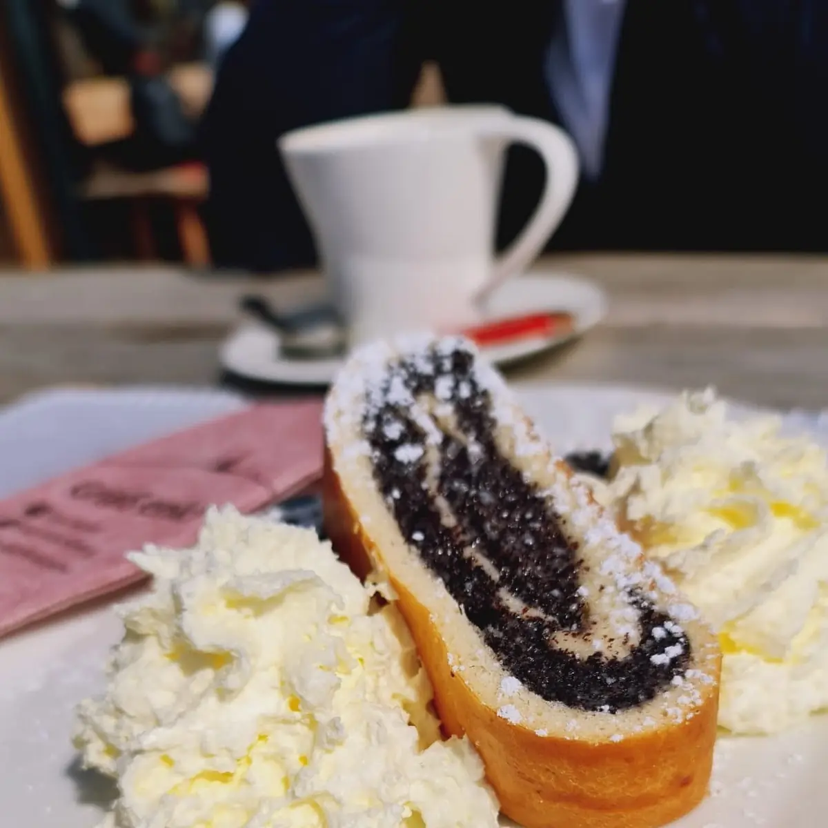 Tiefkühl Mohnstrudel Mit Sprühsahne Note 3