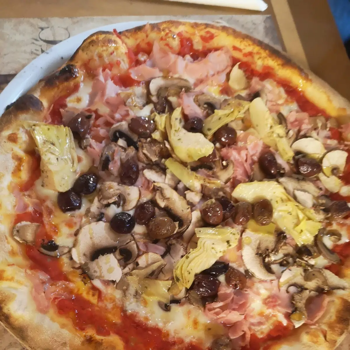 Pizza Capricciosa