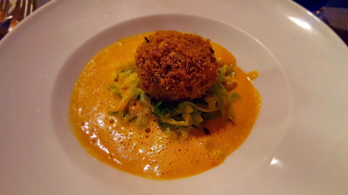 Gebackener Leberknödel