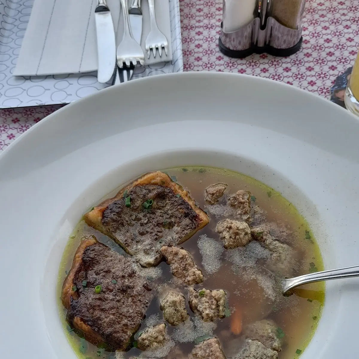 Leberknödel Mit Milzschnittensuppe