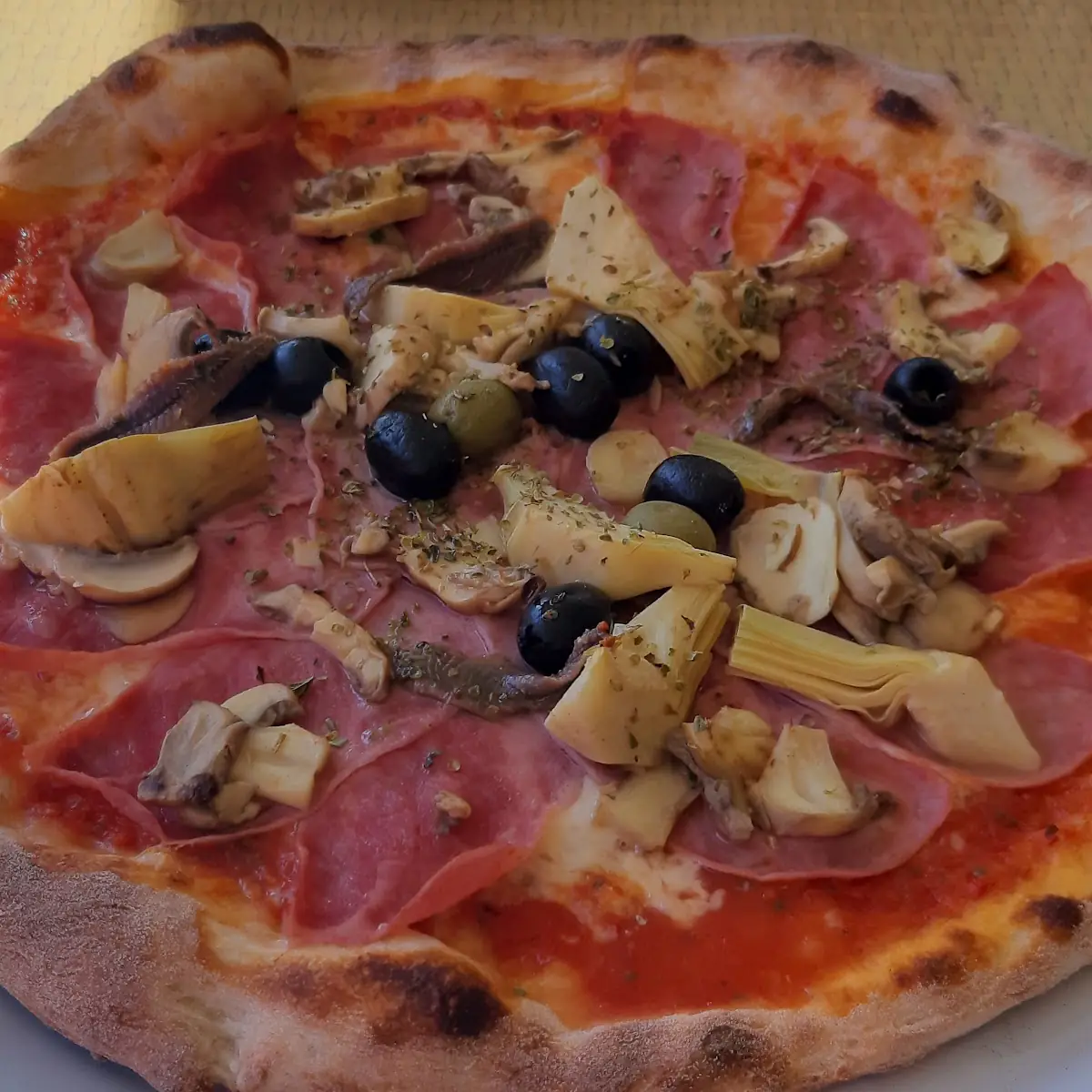 Pizza Capricciosa
