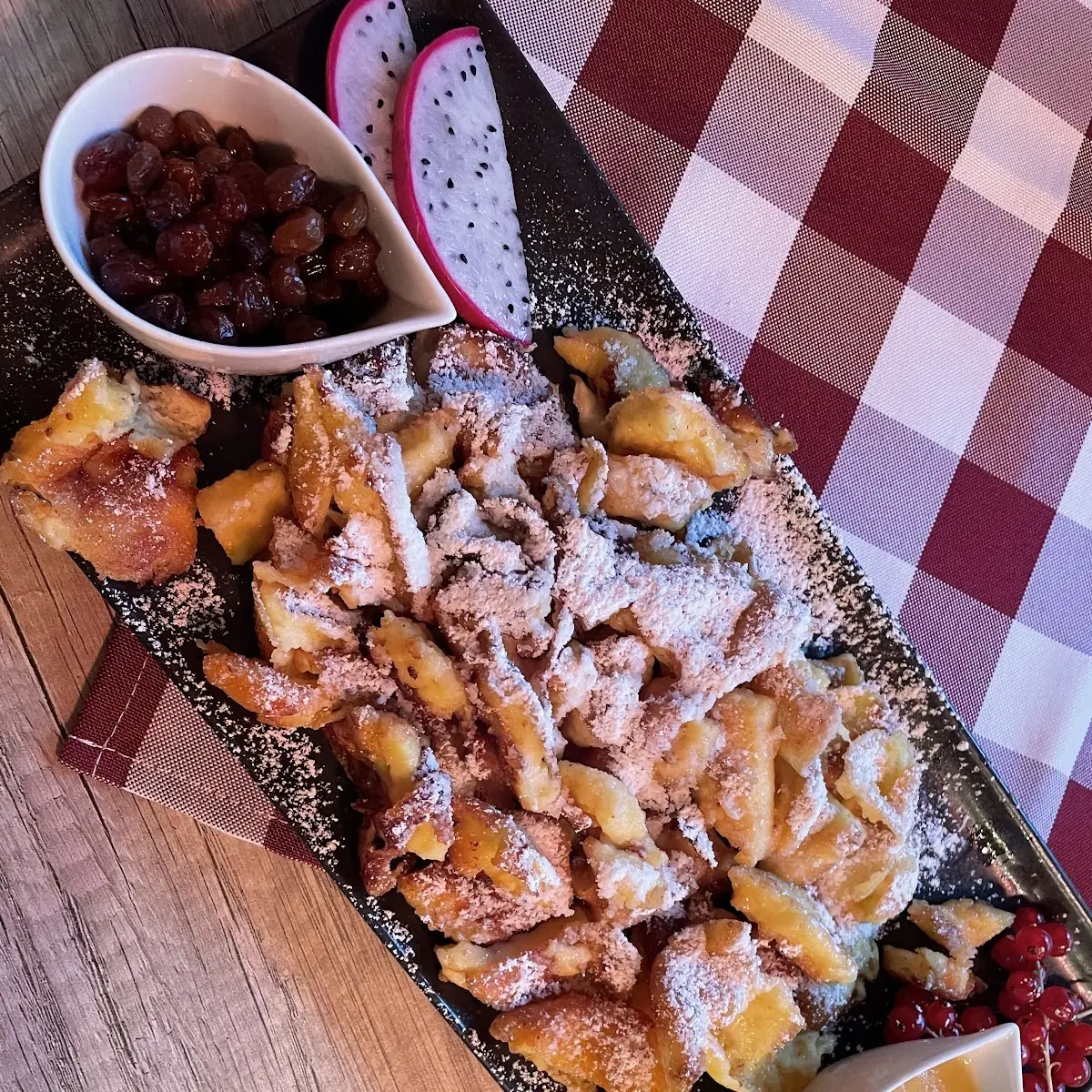 Hausgemachter Kaiserschmarren