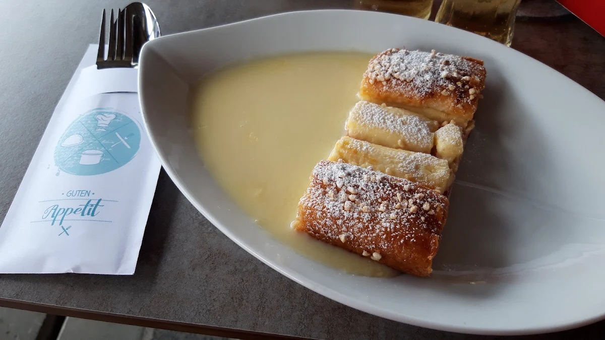 Topfenstrudel Mit Vanillesoße