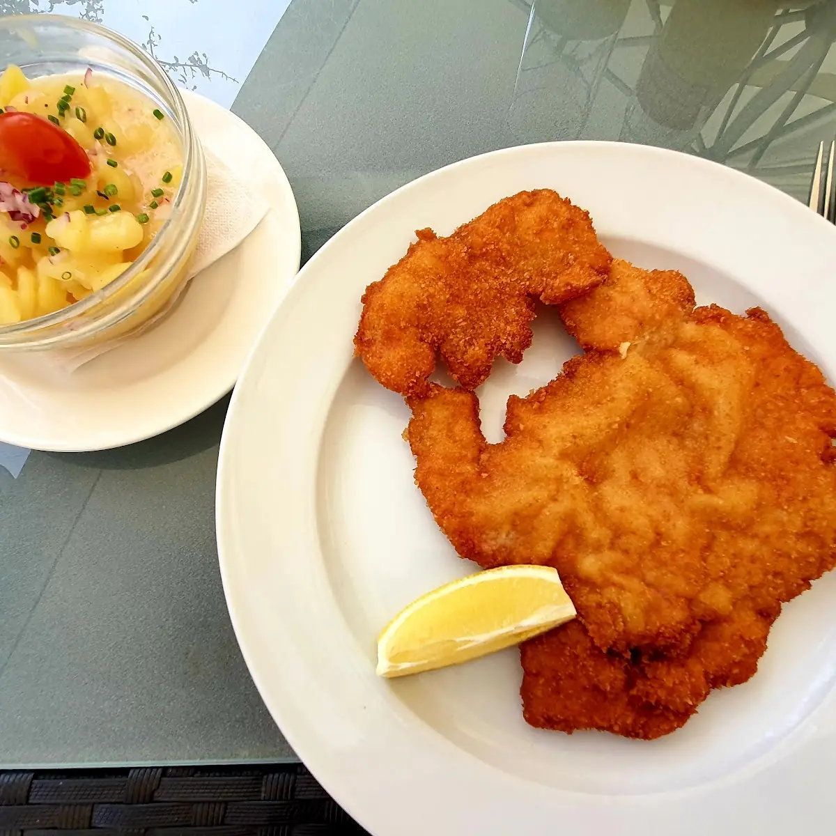 Wienerschnitzel Mit Gemischter Salat